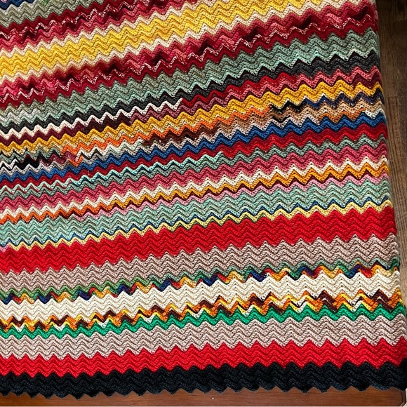 Chevron Crochet Afghan Throw Blanket - Picture 4 of 13
